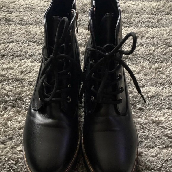 SOLD ✨HPx6✨combat boots - Picture 3 of 7